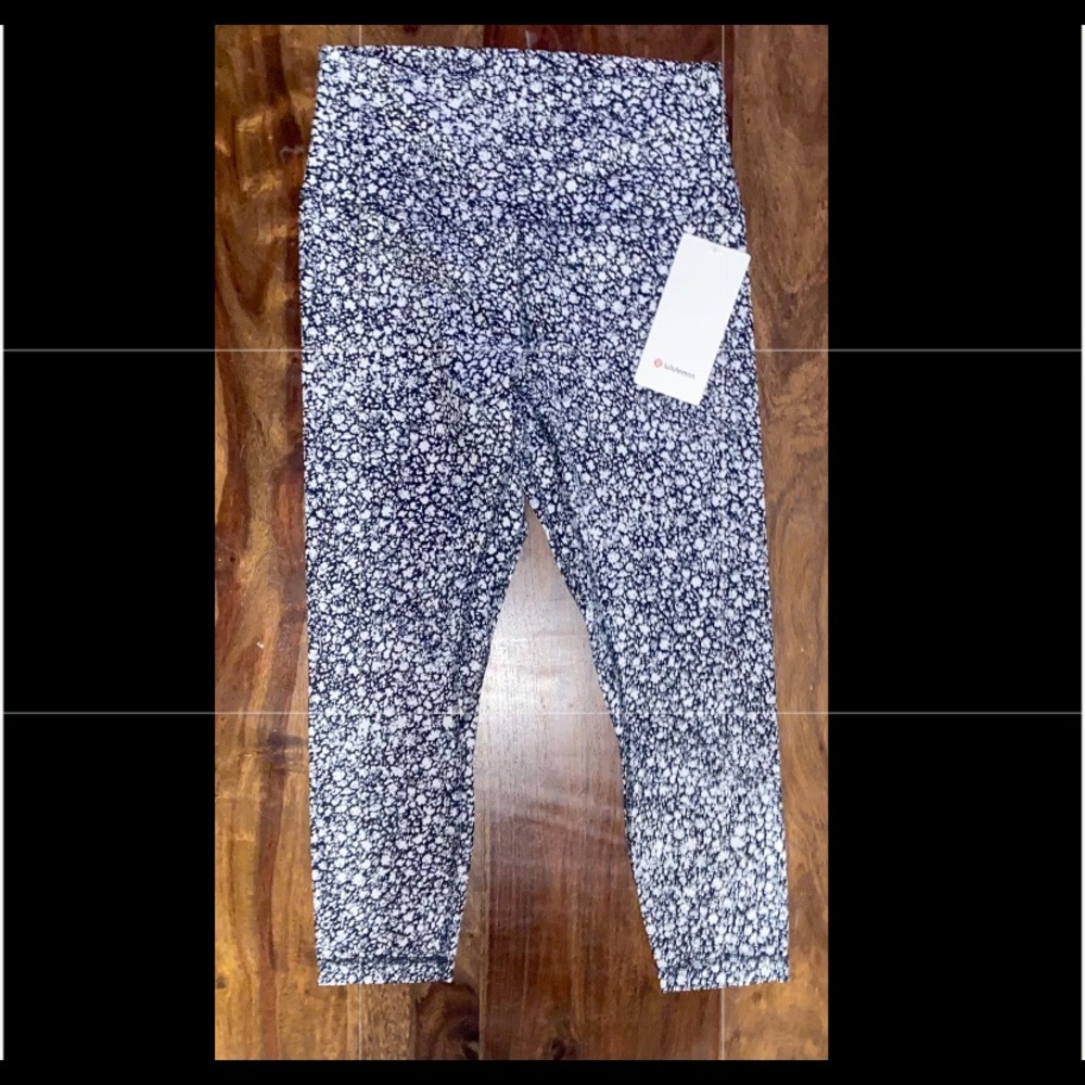 Lululemon Align HR Crop 23
